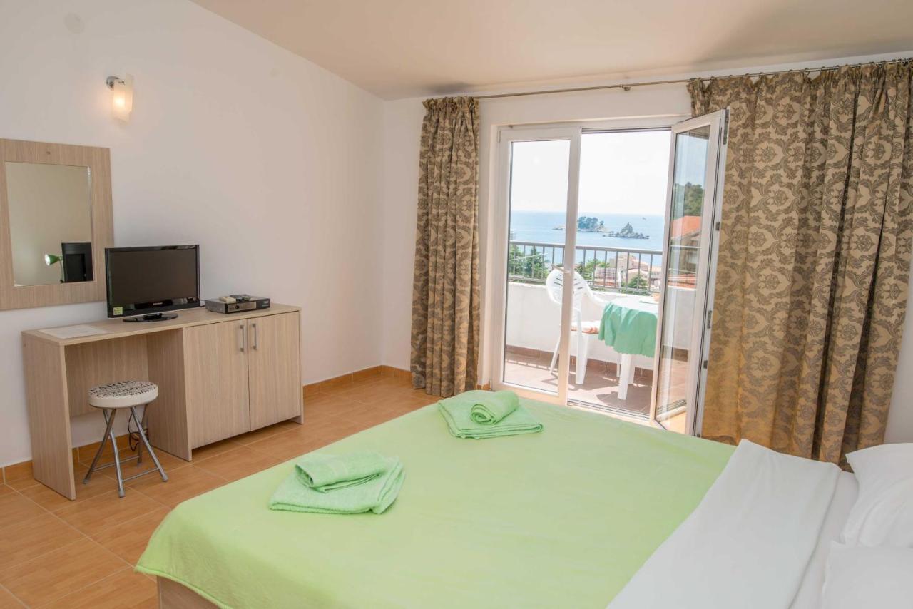 Villa Vjera Petrovac na moru Zimmer foto