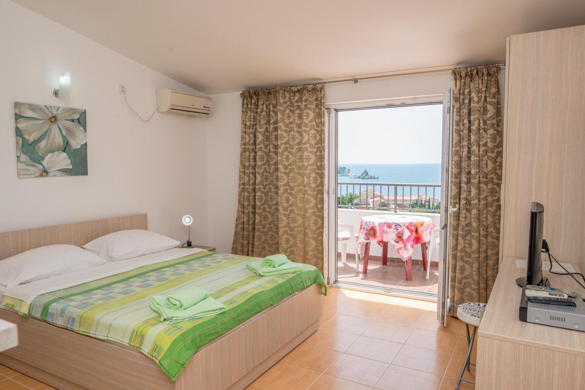 Villa Vjera Petrovac na moru Zimmer foto