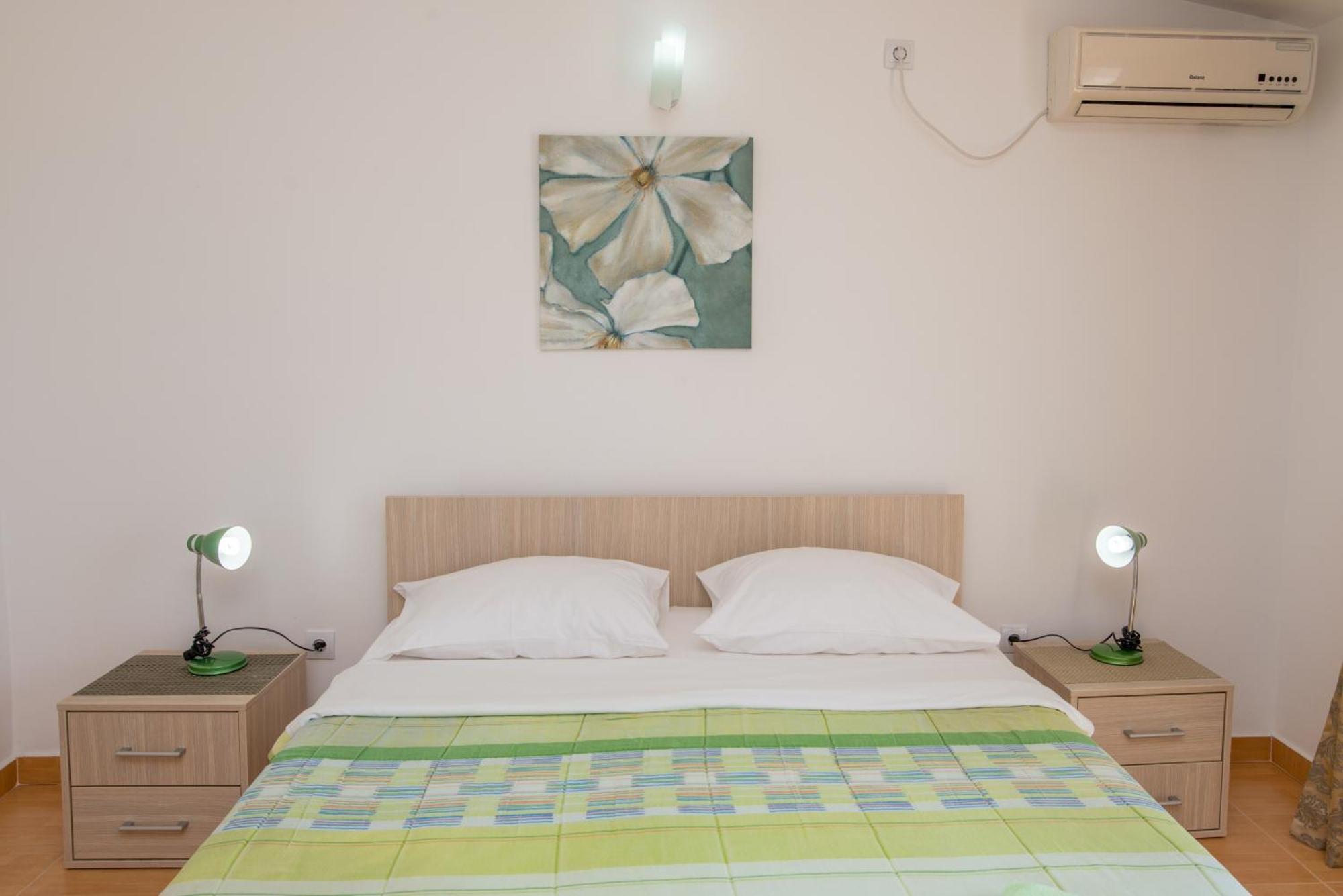 Villa Vjera Petrovac na moru Zimmer foto