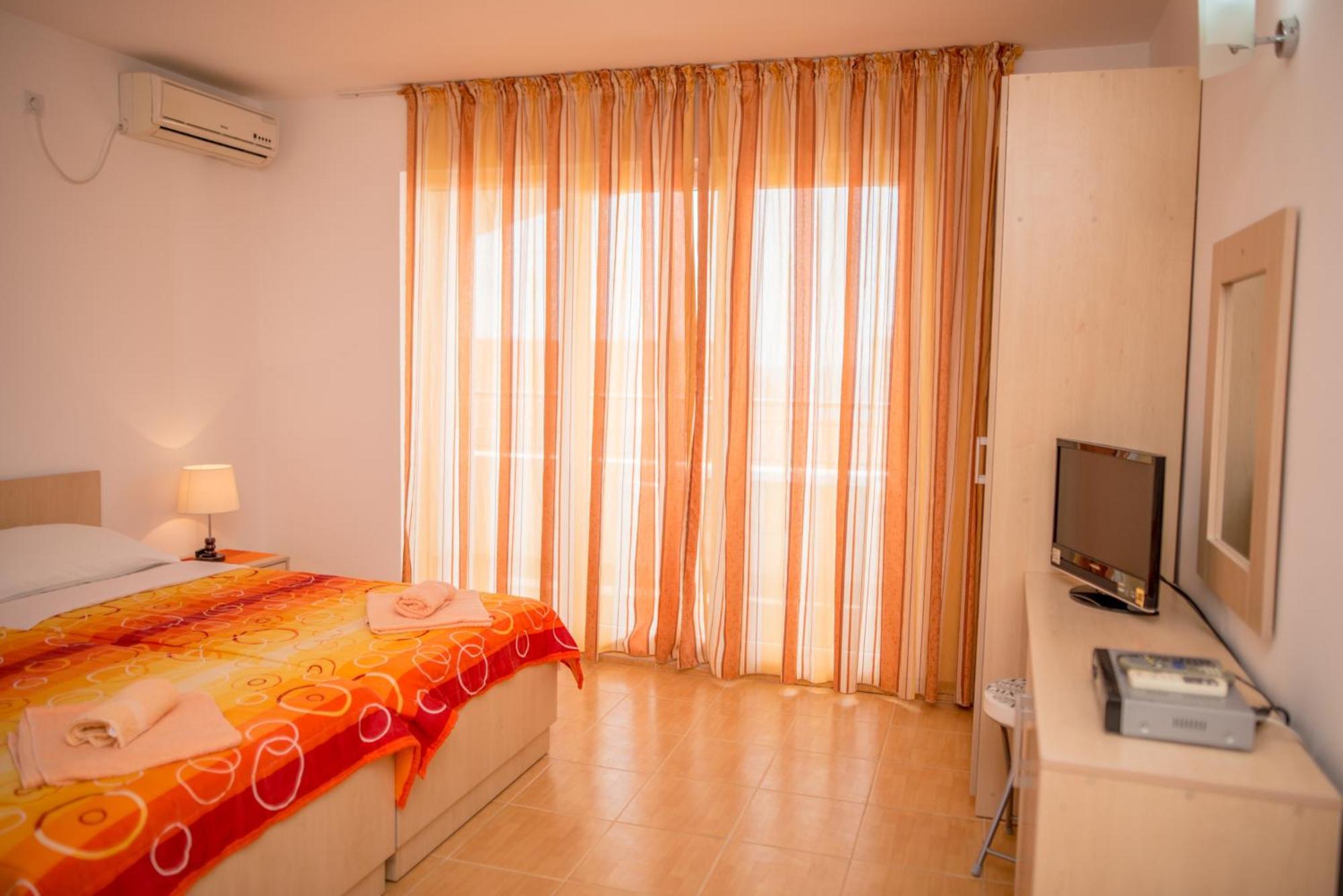 Villa Vjera Petrovac na moru Zimmer foto